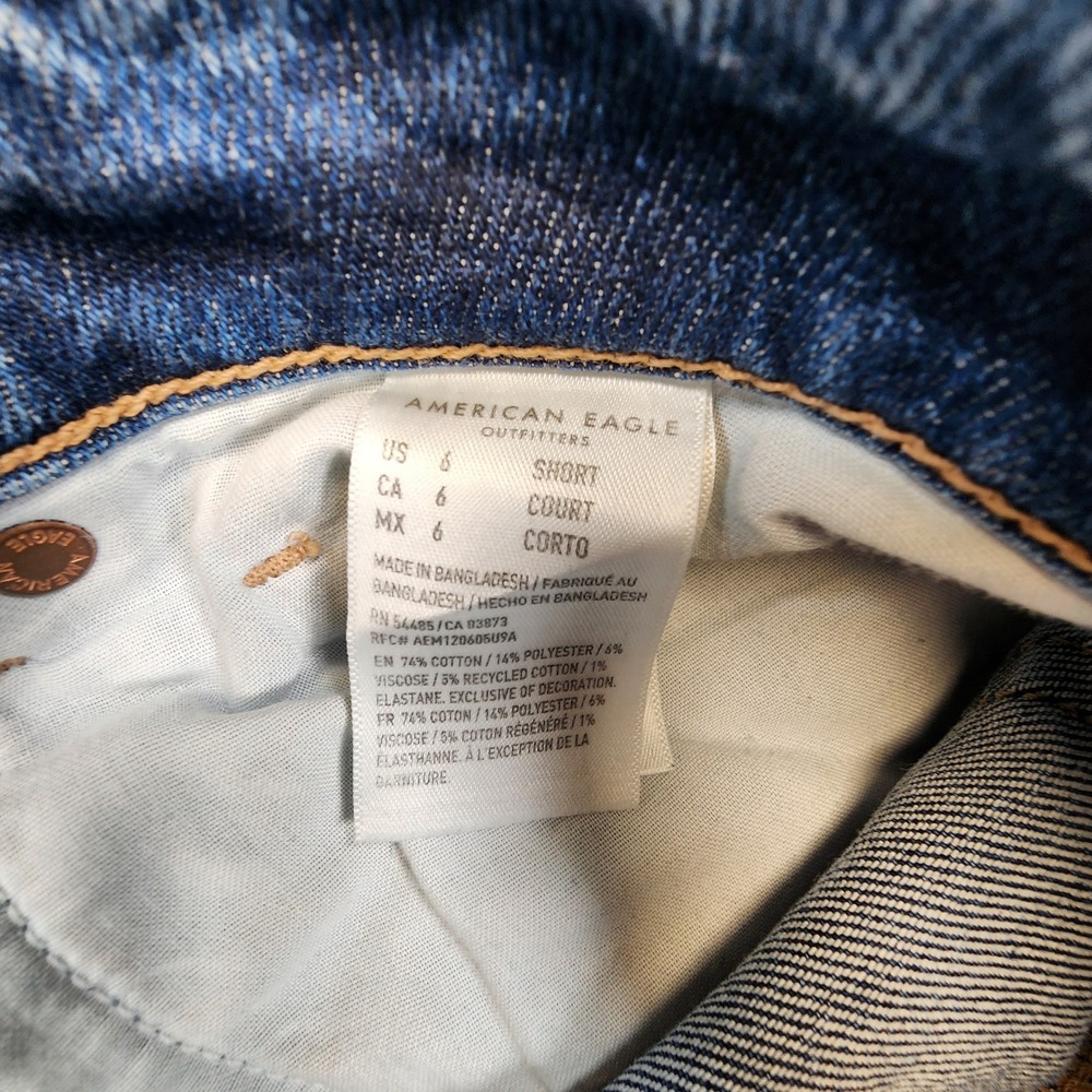 American Eagle Outfitters Women’s Blue High-Rise Relaxed Jeans - Picture 9 of 10